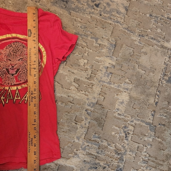 Chaser Def Leopard Red Gold Graphic Tee Size Small - Picture 5 of 7